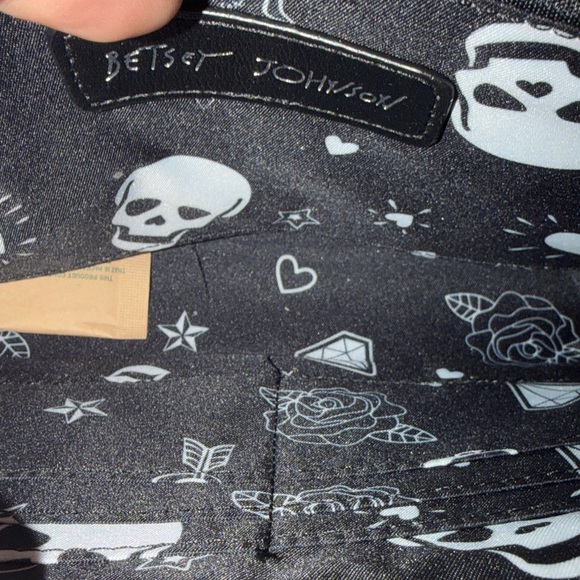 Betsey Johnson Black Crossbody Bag with White Hearts - Picture 8 of 10